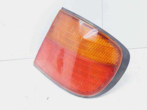 Foto 3ª: Piloto Trasero Derecho Nissan Primera 2.0 NAVIGATION BERLINA 99CV 73KW [GA16DE] (1998)