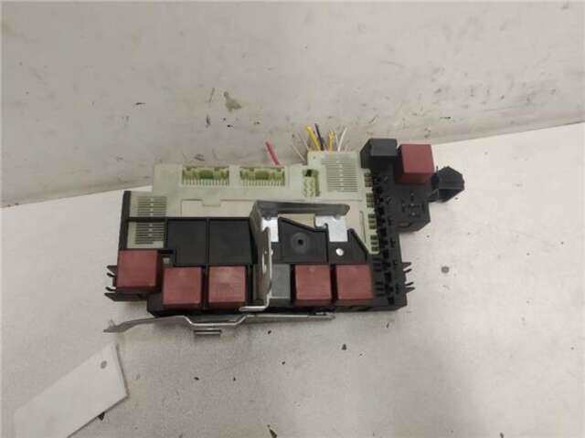 Caja Reles Fusibles Renault Clio 1.2 (B/CB0F. B/CB0A. B/CB10. B/CB1K. B/CB2D. B/CB2H)