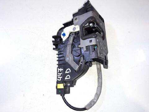 Cerradura Puerta Delantera Derecha Mercedes Vito 88CV 65KW