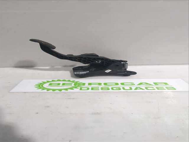 Foto 3ª: Pedal Embrague Dacia Duster 1.0 TCE 90 91CV 67KW [H4D 470] (2023)