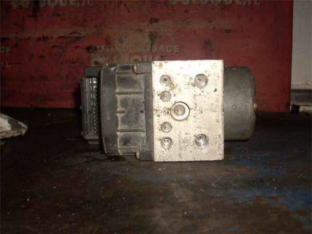 Foto 3ª: Abs Renault Megane 1.4 CONFORT AUTHENTIQUE [1.4 LTR. - 72 KW 16V] II CLASSIC BERLINA (2003-_) [K4JC7]