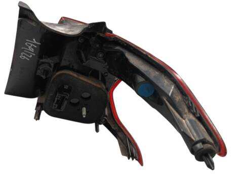 Foto 3ª: Piloto Trasero Izquierdo Peugeot 2008 1.2 PURETECH 82 (2013)