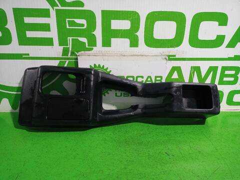 Consola Central Nissan Serena 2.3 LX DIESEL 75CV