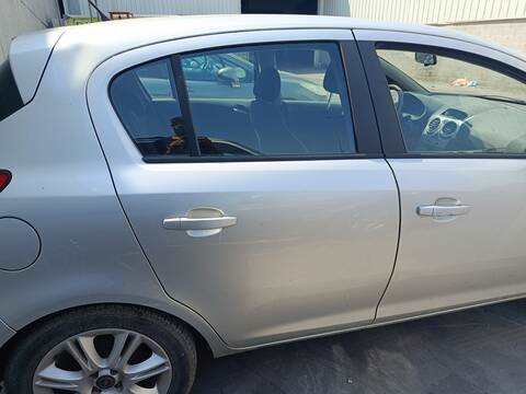 Foto 1ª: Puerta Trasera Derecha Opel Corsa A14XER (2011)