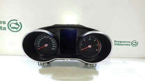 Foto 1ª: Cuadro de Instrumentos Mercedes Clase V 200 136CV 100KW (2014)