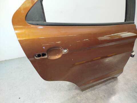 Foto 2ª: Puerta Trasera Derecha Ford Ka 1.2 TI-VCT 85CV 63KW [YSKD,YSKE] (2019)