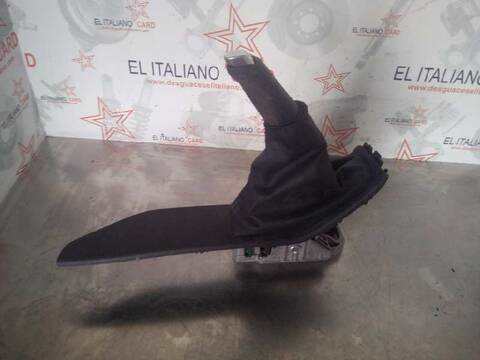 Foto 4ª: Freno de Mano Ford Focus TITANIUM 125CV 92KW [M1DD] (2015)