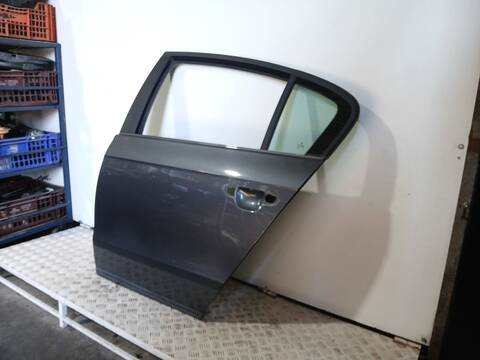 Foto 3ª: Puerta Trasera Izquierda Volkswagen Passat 2.0 TDI 140CV 103KW [CFFB] (2013)