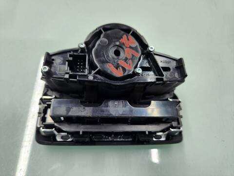 Foto 4ª: Mando Luces Mercedes Clase G 230 GLC 250 D 4MATIC 253.909) 204CV 150KW [651921] (2024)