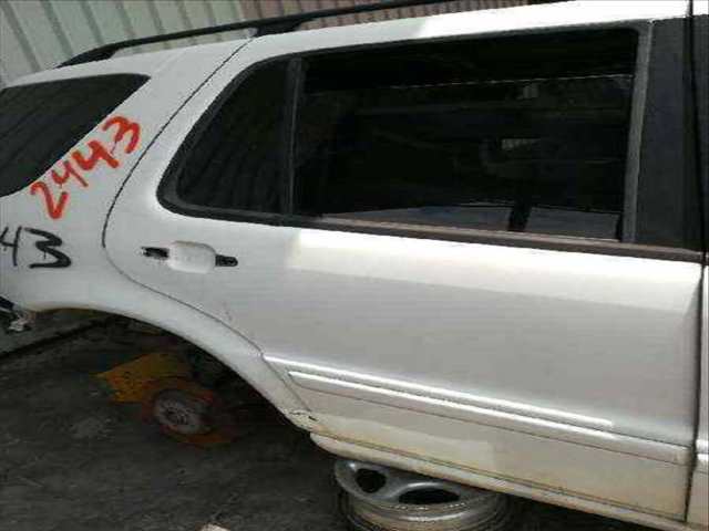 Foto 1ª: Puerta Trasera Derecha Mercedes Clase ML 270 CDI 163.113) W163) [D612963] (2002)