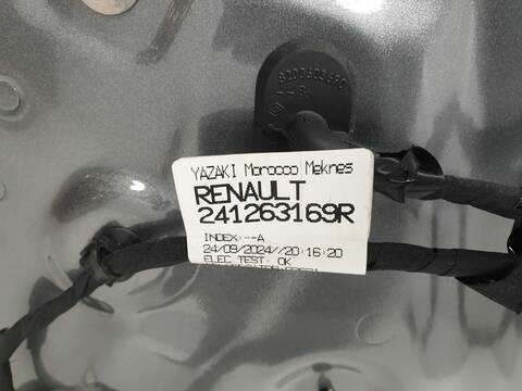 Foto 3ª: Puerta Trasera Derecha Renault Austral TECHNO