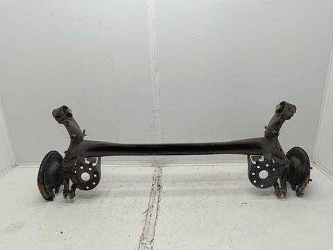 Foto 3ª: Puente Trasero Toyota Yaris 1.3 16V CAT 99CV 73KW [1NR] (2015)