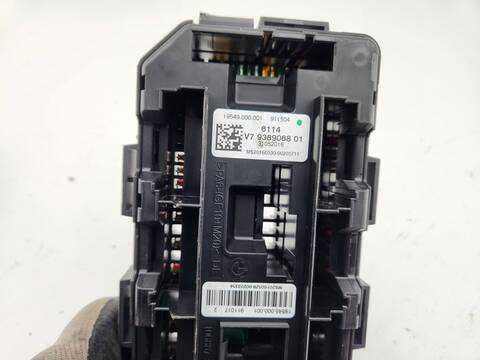 Foto 3ª: Caja Reles Fusibles Bmw Serie 1 114 116D 116CV 85KW [B37D15A] (2016)