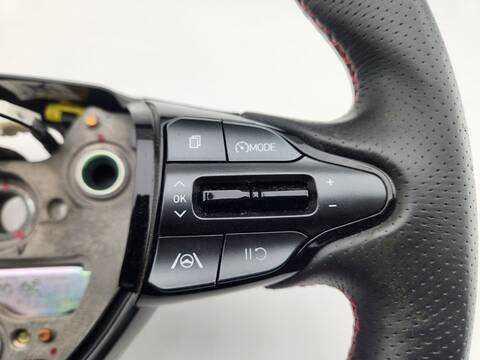 Foto 2ª: Volante Hyundai i30 KLASS LR 119CV 88KW [G3LF] (2021)