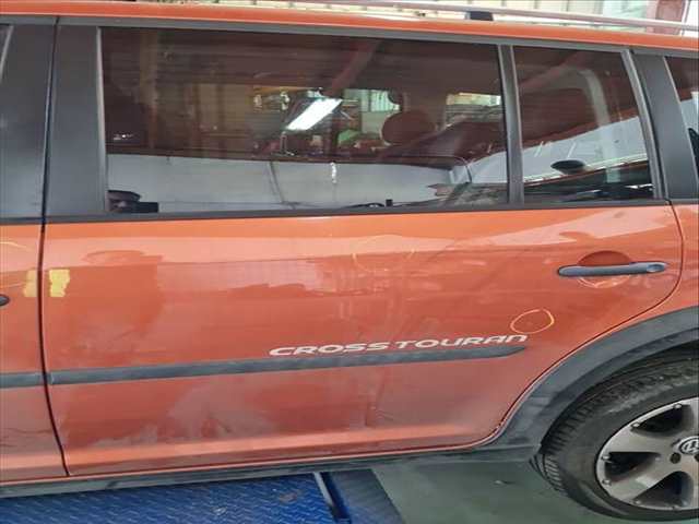 Puerta Trasera Izquierda Volkswagen Touran 1.9 TDI 105CV 77KW