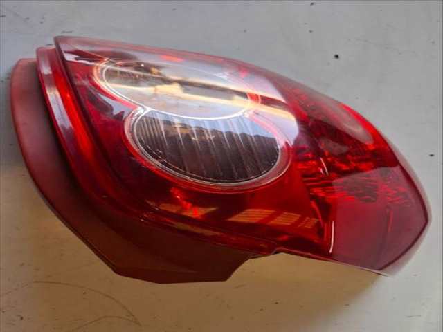 Piloto Trasero Derecho Toyota Auris LUNA 1.6 16V CAT 122CV