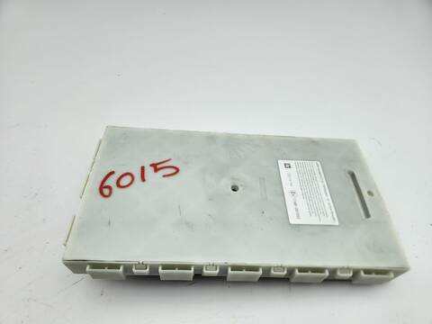 Foto 3ª: Caja Reles Fusibles Bmw Serie 1 114 116D 116CV 85KW [B37D15A] (2016)