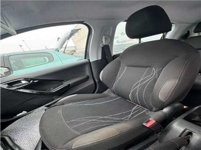 Asiento Delantero Derecho Peugeot 208 1.2 ACTIVE [1.2 LTR. - 60 KW 12V VTI]