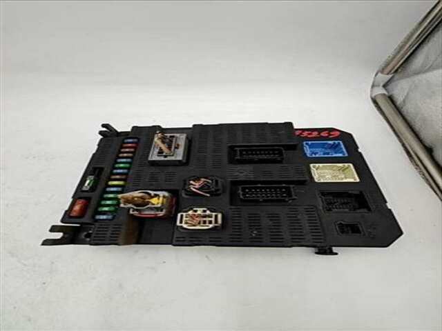 Foto 3ª: Centralita Confort BSI Peugeot 207 1.6 XS [1.6 LTR. - 80 KW 16V CAT (NFU - TU5JP4)] [NFU / TU5JP4]