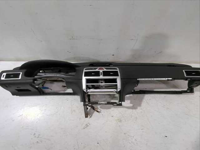 Foto 1ª: Salpicadero Peugeot 307 1.4 16V 88CV [KFU (ET3J4)] (2000)