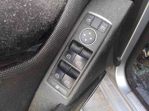 Botonera Elevalunas Mercedes Clase C 160 C 180 T CDI BLUEEFFICIENCY 204.200) 120CV 88KW FAMILIAR