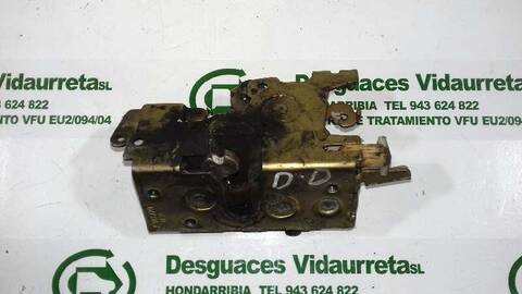 Foto 2ª: Cerradura Puerta Delantera Derecha Mercedes Vito 2.2 16V CDI TD CAT 102CV 75KW CAJA CERRADA [611980] (2002)