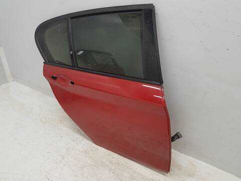 Foto 2ª: Puerta Trasera Derecha Bmw Serie 1 114 118D M SPORT (2015)