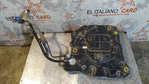 Foto 1ª: Deposito AdBlue Citroen C4 FEEL BERLINA 110CV 81KW [YH01] (2022)