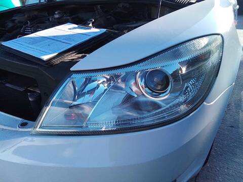 Foto 2ª: Faro Izquierdo Skoda Octavia ACTIVE BERLINA 105CV 77KW [BXE] (2010)