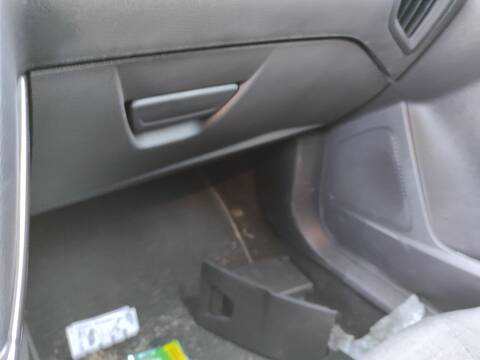 Foto 1ª: Guantera Ford Focus M1DD BERLINA (2015)