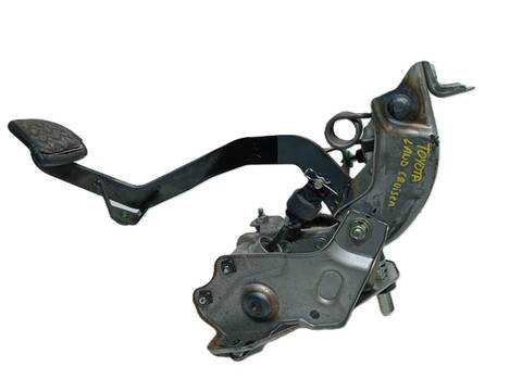 Foto 2ª: Pedal Embrague Toyota Land Cruiser 3 TD CAT 190CV [1KDFTV] (2009)