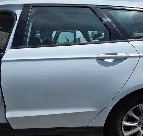 Puerta Trasera Izquierda Ford Mondeo BUSINESS EDITION 150CV 110KW