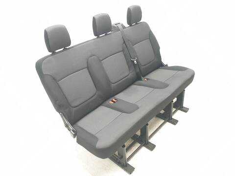 Foto 3ª: Asientos Tercera Fila Renault Trafic COMBI 9 L2H1 29T 8-9 PLAZAS) LARGO [R9M452] (2015)