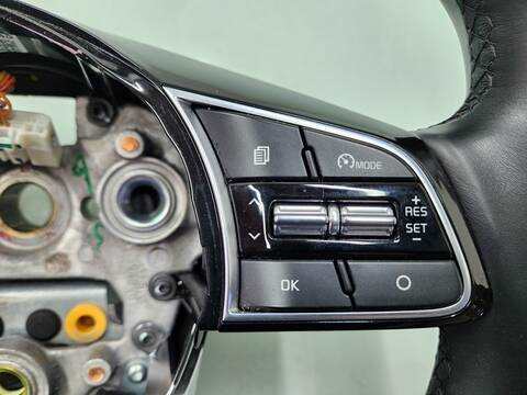 Foto 2ª: Volante Kia Xceed DRIVE 160CV 118KW [G4LK] (2022)
