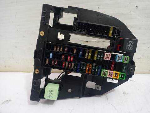 Foto 2ª: Caja Reles Fusibles Volkswagen Transporter T6 CARAVELLE TRENDLINE [CXHB] (2019)