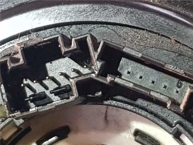 Foto 2ª: Anillo Airbag Bmw Serie 1 114 2.0 118D [2.0 LTR. - 90 KW 16V DIESEL CAT] [M47N 204 D4]