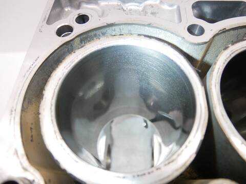 Foto 2ª: Bloque Motor Dacia Duster 91 - 101 CV [H4D470 H4D] (2023)