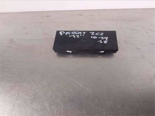 Foto 3ª: Centralita Motor ECU Volkswagen Passat 2.0 ADVANCE BLUEMOTION [2.0 LTR. - 103 KW TDI] [CFFB]