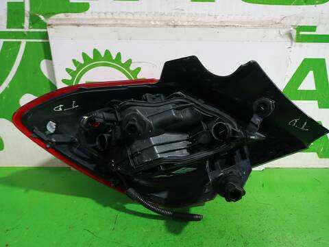 Foto 3ª: Piloto Trasero Derecho Opel Corsa EXPRESSION 75CV 55KW (2015)