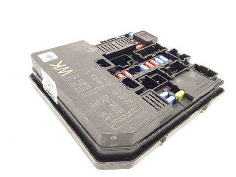 Foto 2ª: Caja Reles Fusibles Nissan Leaf 150CV 110KW [EM57] (2021)