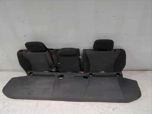 Asientos Traseros Toyota Yaris 1.5 HYBRID MXPJ10) 116CV
