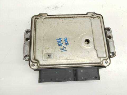 Foto 4ª: Centralita Motor ECU Hyundai i30 2.0 CRDI CAT 140CV 103KW [D4EA] (2008)