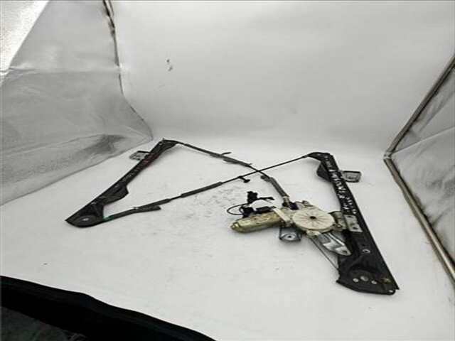 Foto 3ª: Elevalunas Eléctrico Delantero Izquierdo Ford Focus 1.8 TREND [1.8 LTR. - 85 KW TDCI TURBODIESEL CAT] [F9DA]