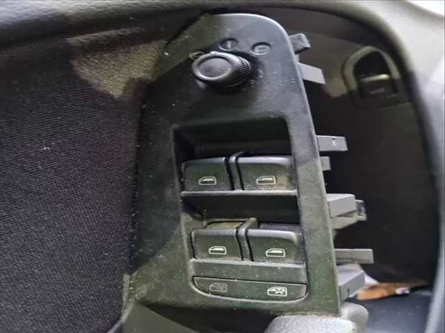Botonera Elevalunas Audi A4 BASICO 143CV 105KW