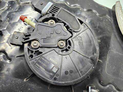 Foto 3ª: Deposito AdBlue Audi Q3 ATTRACTION QUATTRO 150CV 110KW [CUVC] (2015)
