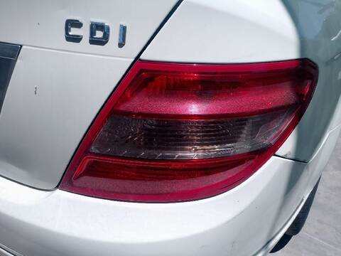 Piloto Trasero Derecho Mercedes Clase C 160 C 200 CDI 204.001)