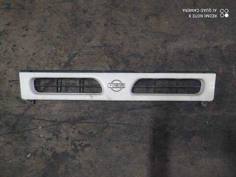 Rejilla Delantera Nissan Terrano SPORT 101CV 74KW