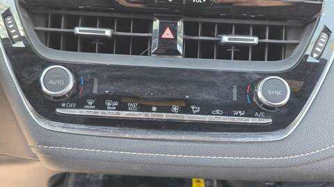 Mando Climatizador Toyota Corolla HYBRID STYLE EDITION 140CV 103KW