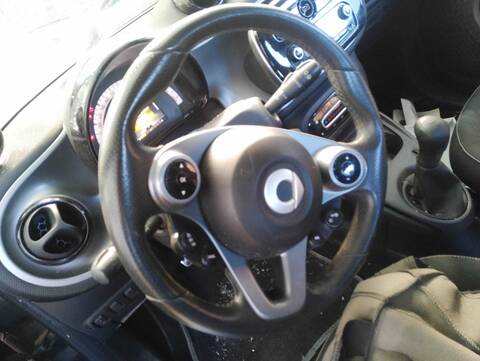 Volante Smart Forfour BASIS 52KW) 453.042) 71CV