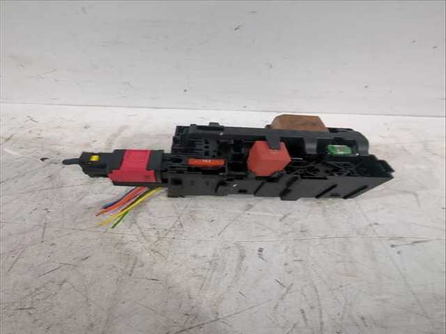 Foto 3ª: Caja Reles Fusibles Peugeot Rifter 1.5 BLUEHDI 100 102CV [YHT (DV5RCF) YHY (DV5RD)] (2018)